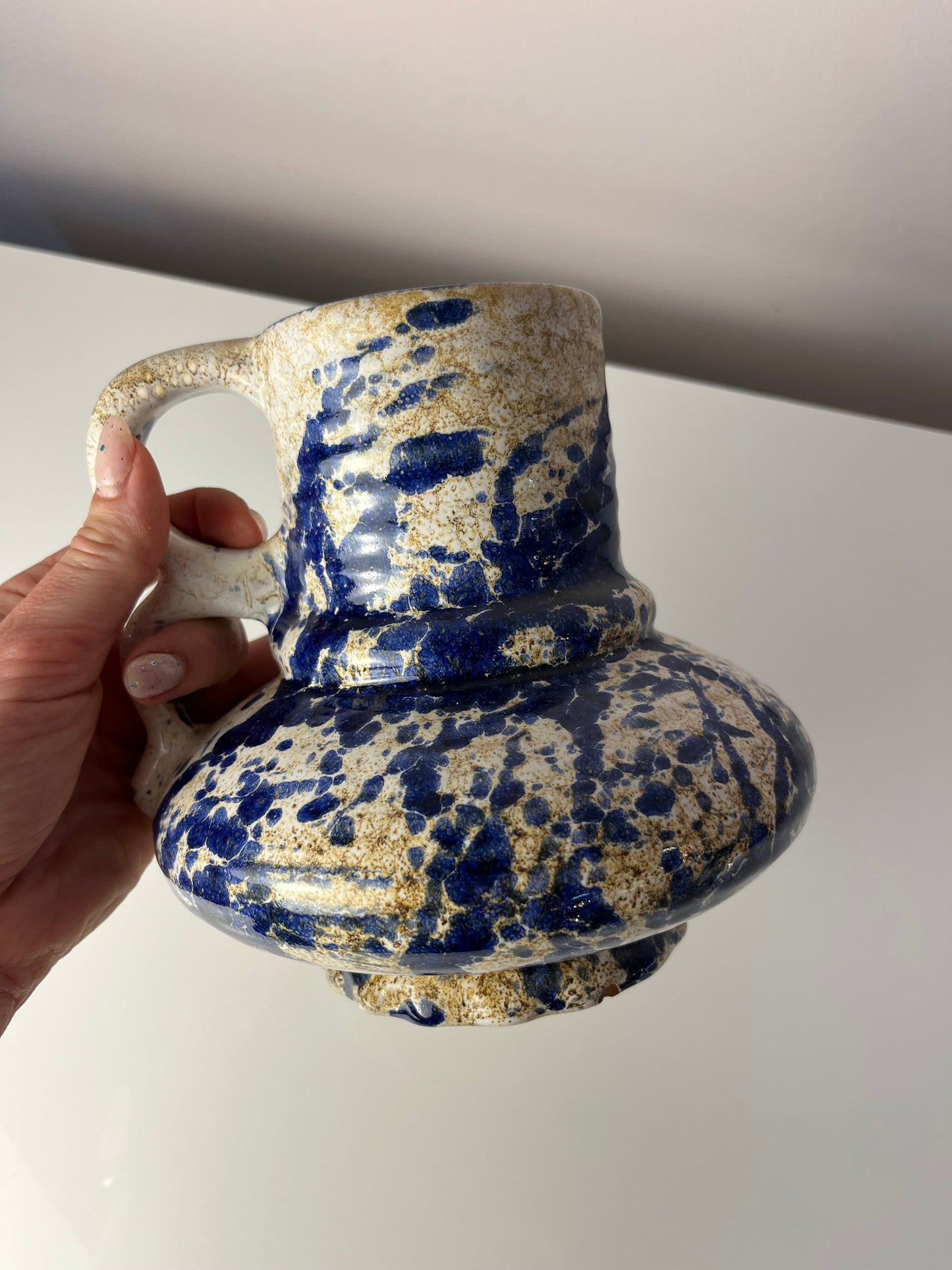 Vintage Karaffe blau gesprenkelt von Marei Keramik