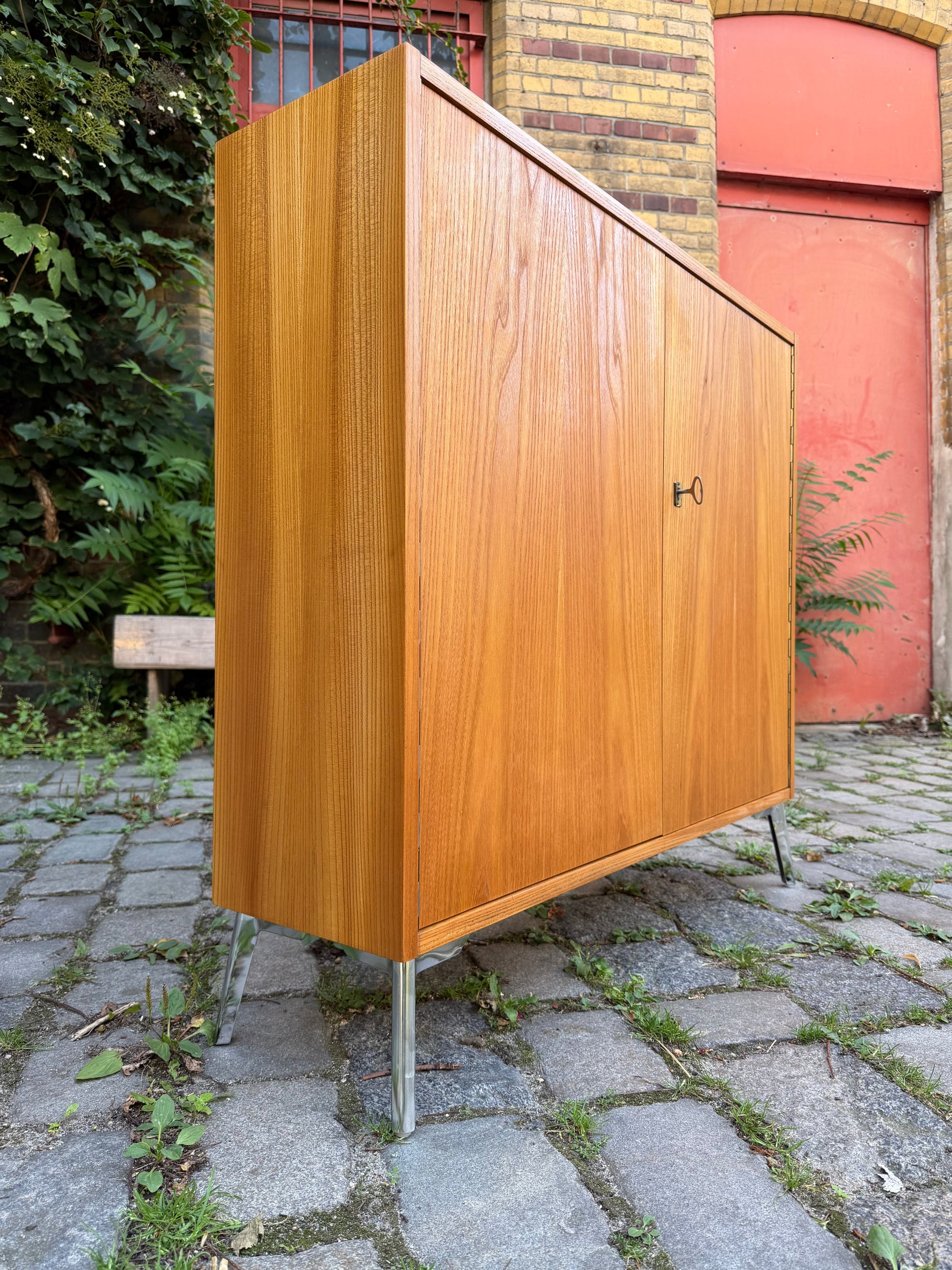 Vintage Schrank Typ 605 Esche von Hellerau