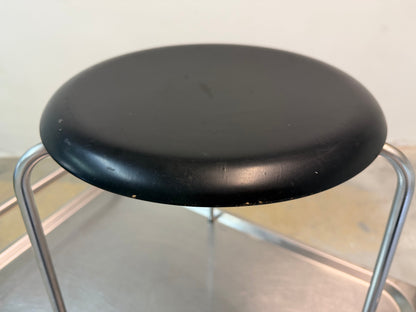 Vintage Hocker "Dot" schwarz Chrom von Arne Jacobsen für Fritz Hansen