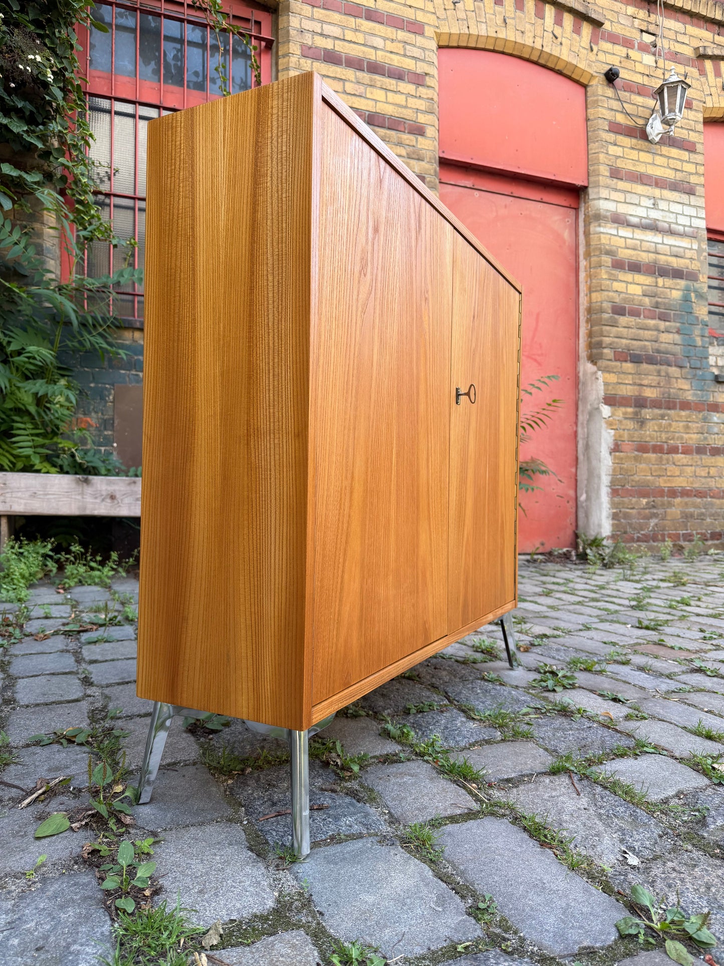 Vintage Schrank Typ 605 Esche von Hellerau