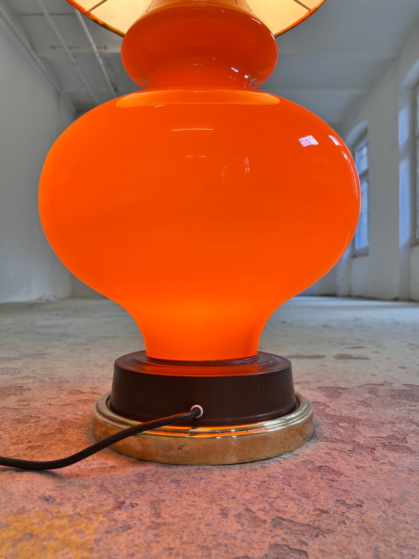 Vintage Stehlampe Flower Power orange Glasfuß beleuchtet 70er Schirm grün senfgelb