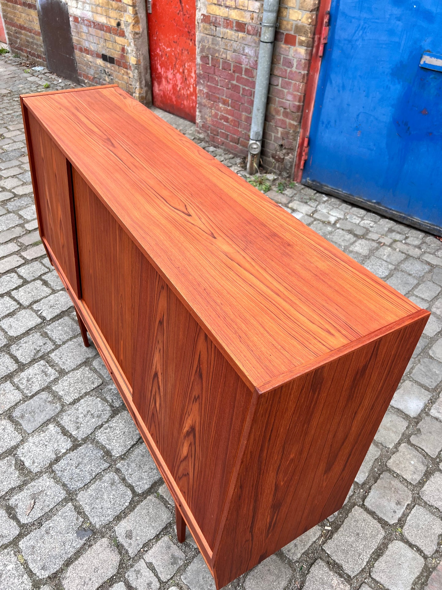 Buffet haut vintage en teck du Danemark