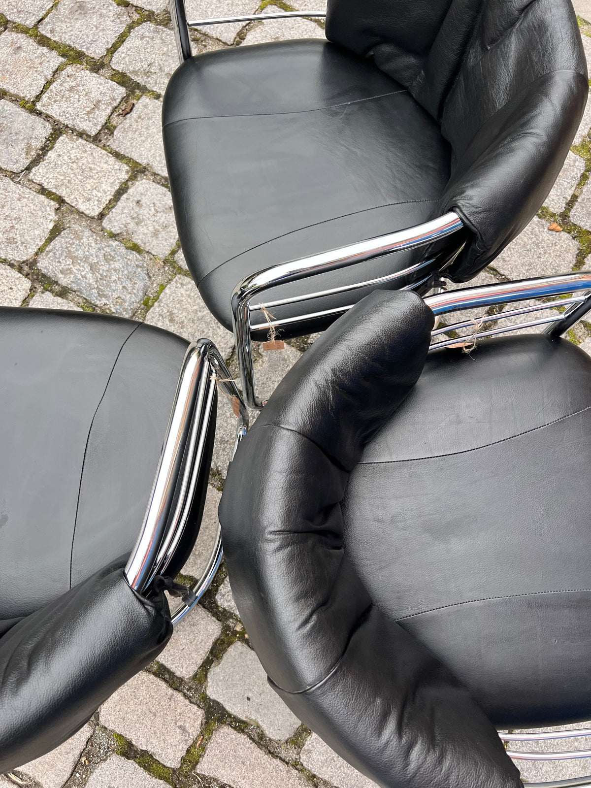 Freischwinger Echtleder Chrom aus Italien