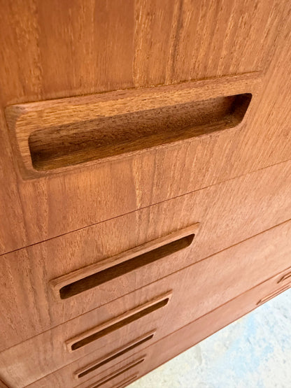 Vintage Kommode aus Teak, Dänemark, 7 Schubladen