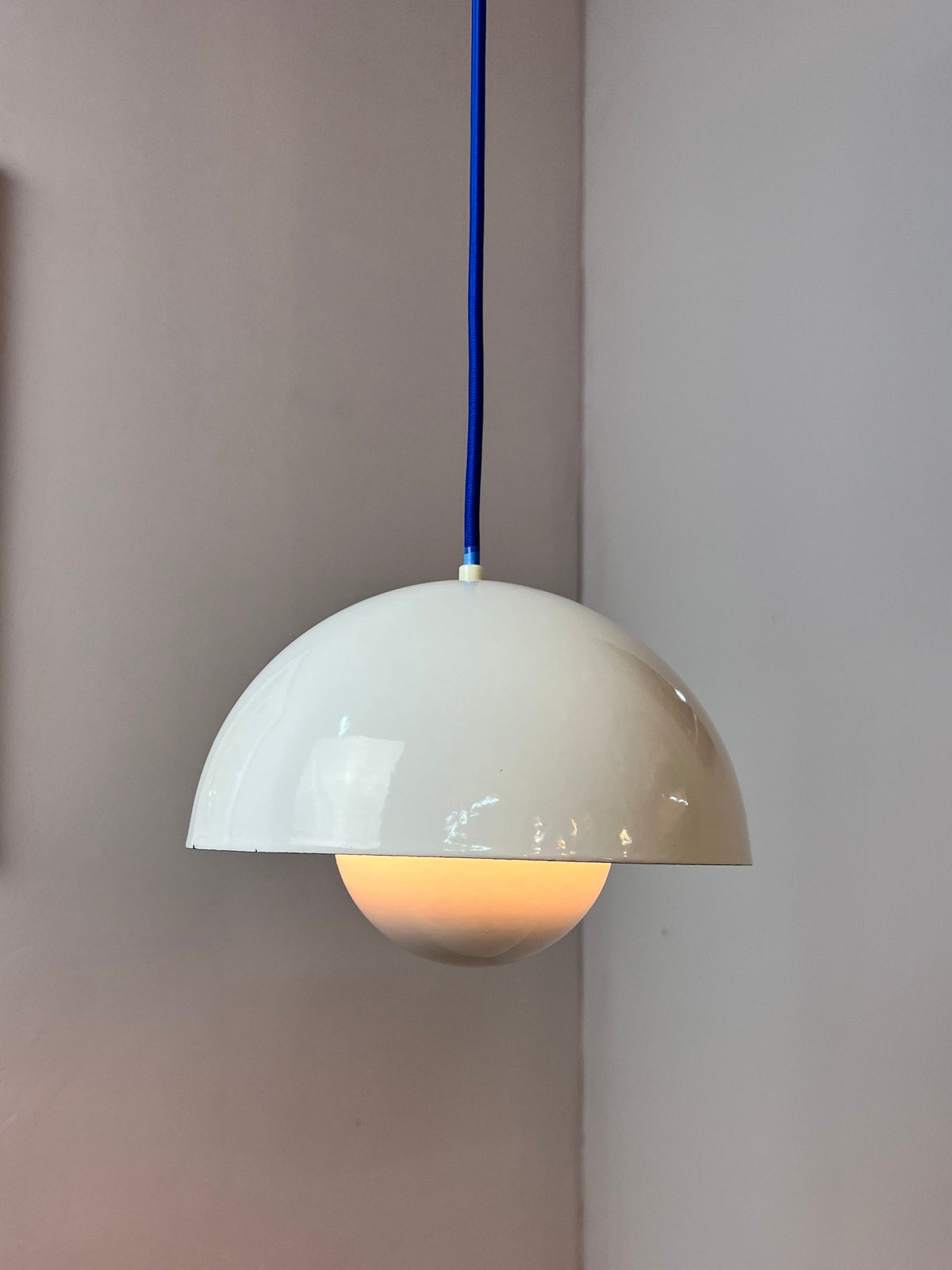 Vintage Hängelampe Flowerpot weiß von Verner Panton für Louis Poulsen