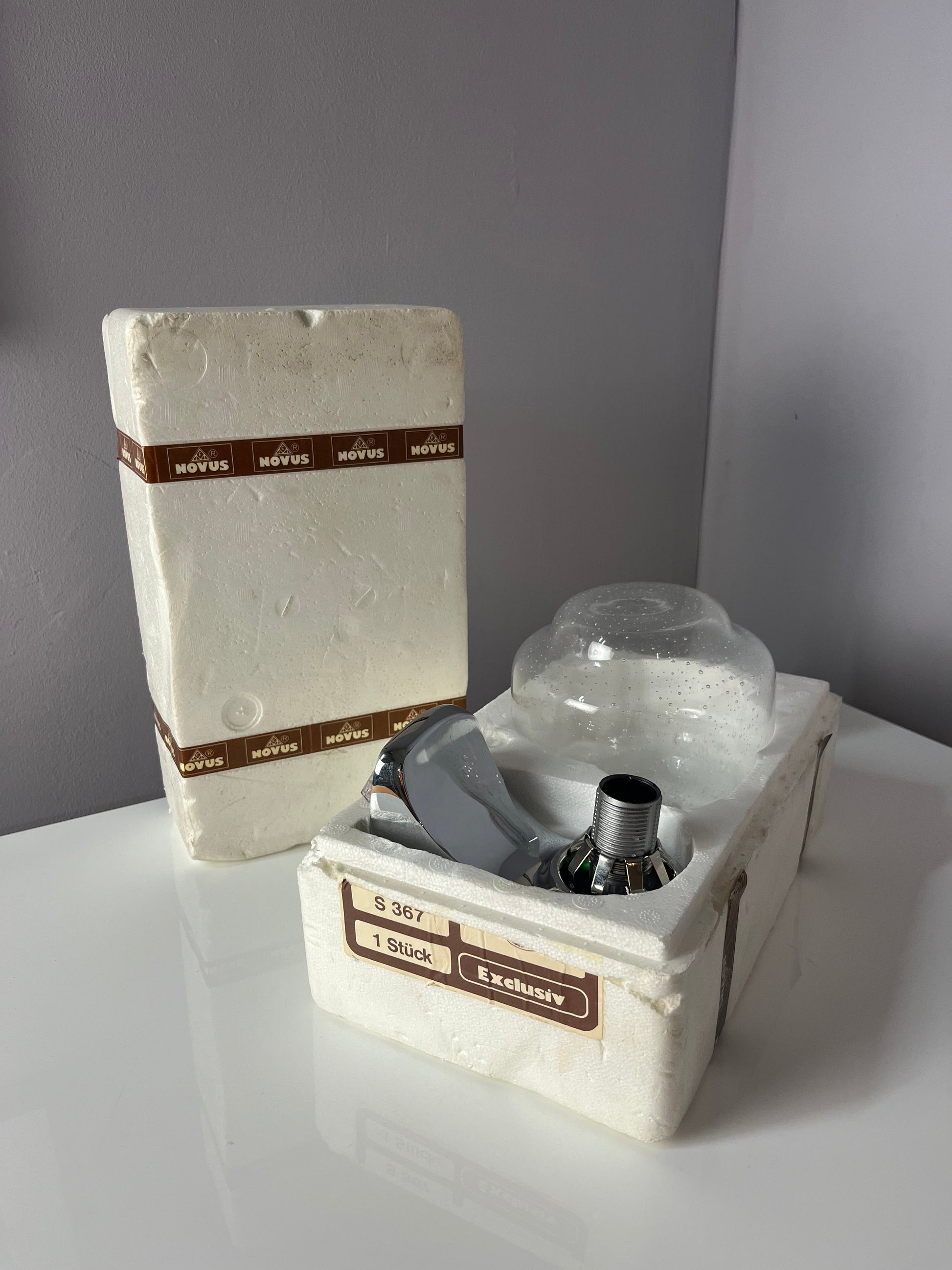 Vintage Wandlampe Einschlussglas von Novus in Originalverpackung