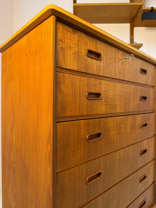 Vintage Kommode Teak mit Schloss aus Dänemark