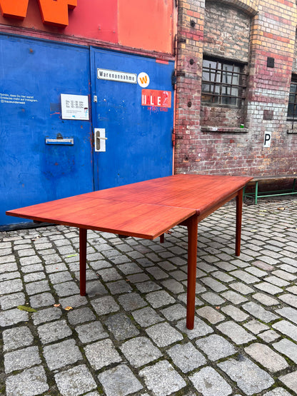 Vintage Esstisch von Henning Kjærnulf für keine Marke, ausziehbar, Teak