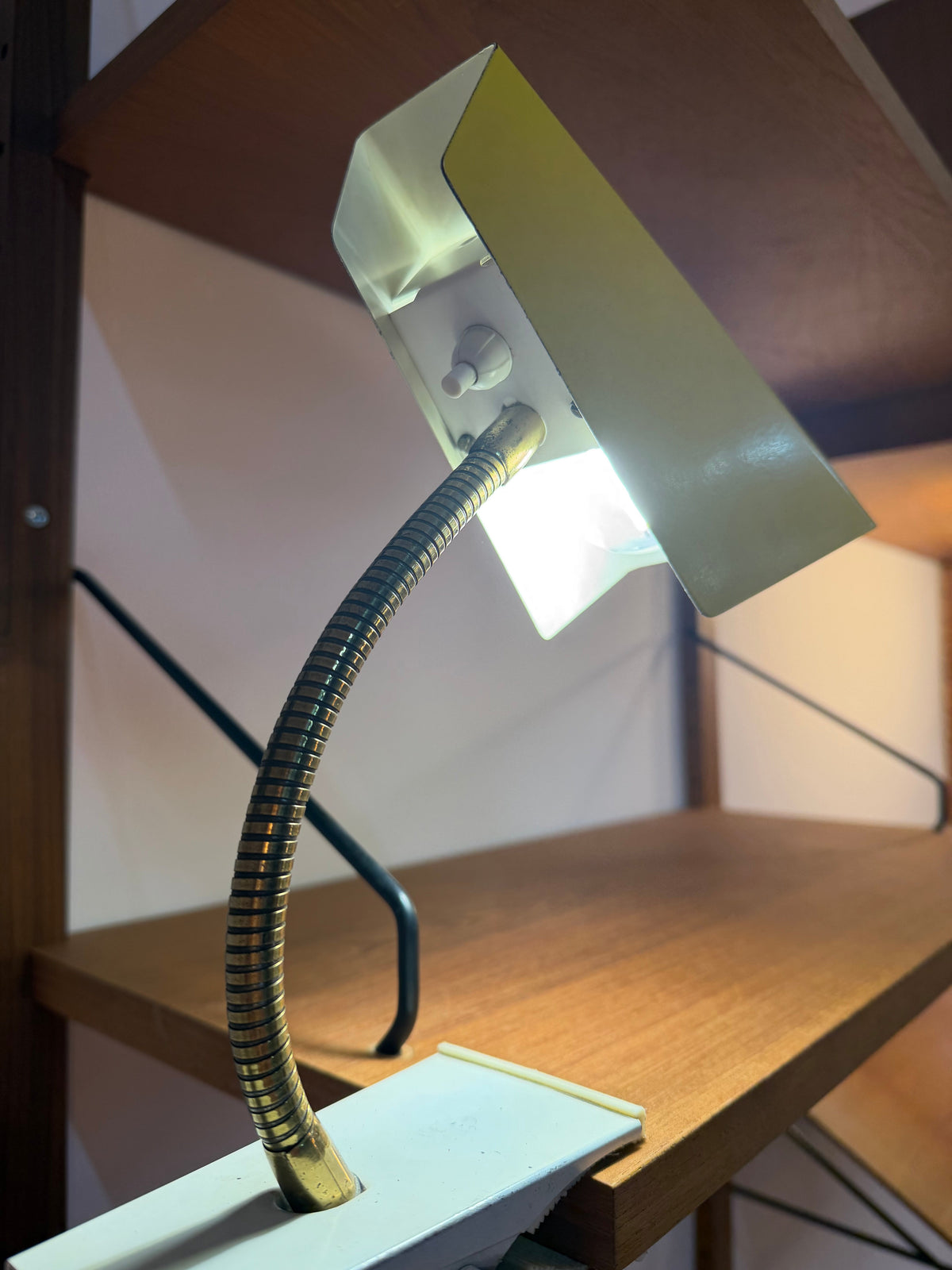 Klemmlampe gelb gold von HOSO (Hoffmeister und Sohn)
