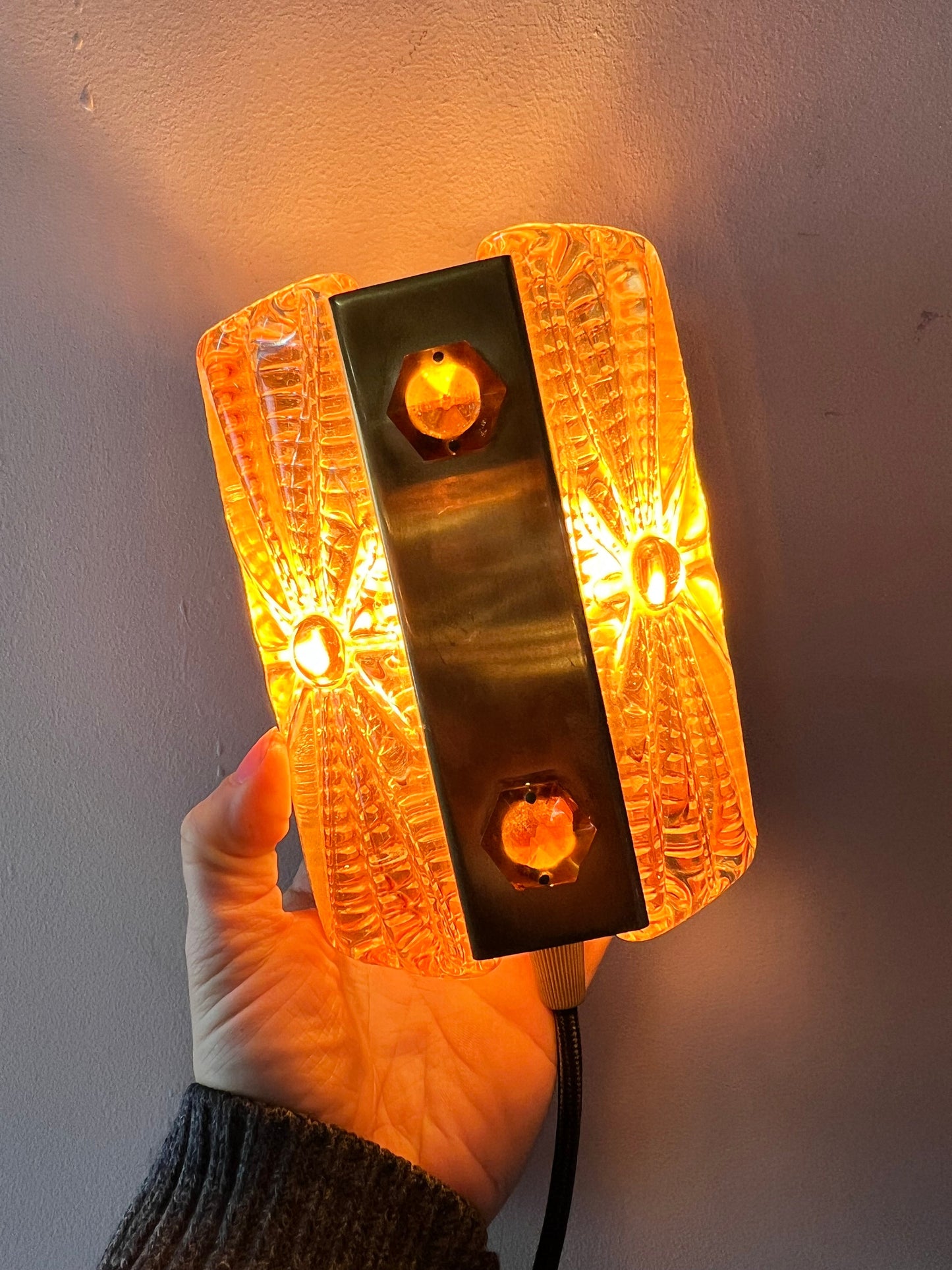 Vintage Wandleuchte Glas Messing von Vitrika