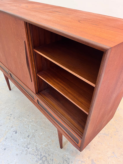 Vintage Highboard aus Teak aus Dänemark