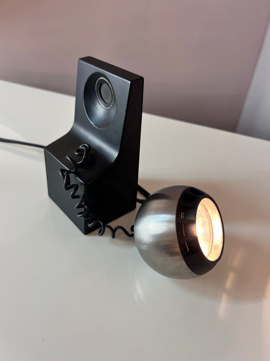 Tischlampe Modell 41701 schwarz silber Kugelkopf von Osram