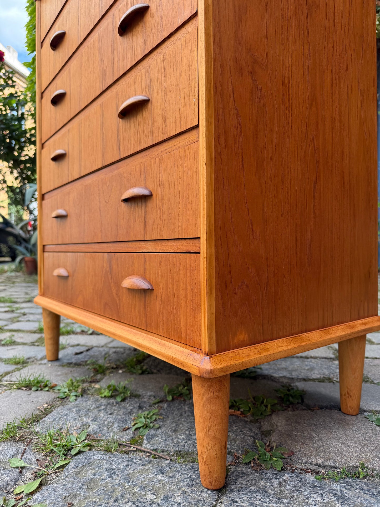 Vintage Kommode Teak mit Muschelgriffen aus Dänemark