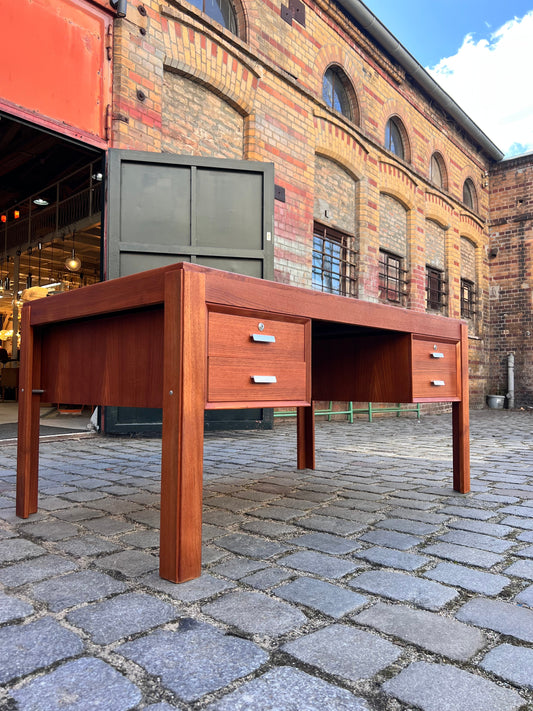 Vintage Schreibtisch von Erik Brouer für Brouer Møbelfabrik, Doppel-Schreibtisch Teak