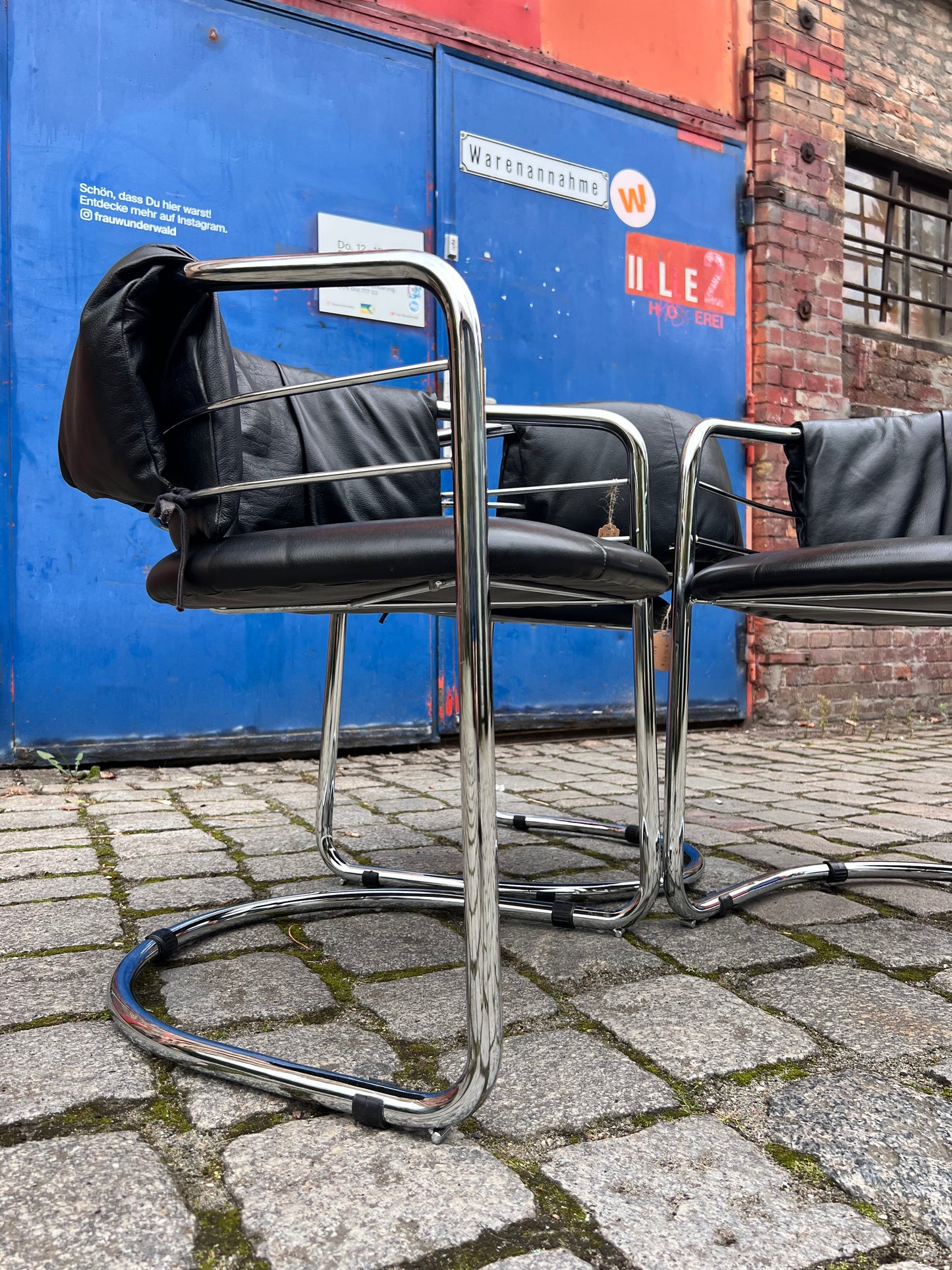 Freischwinger Echtleder Chrom aus Italien