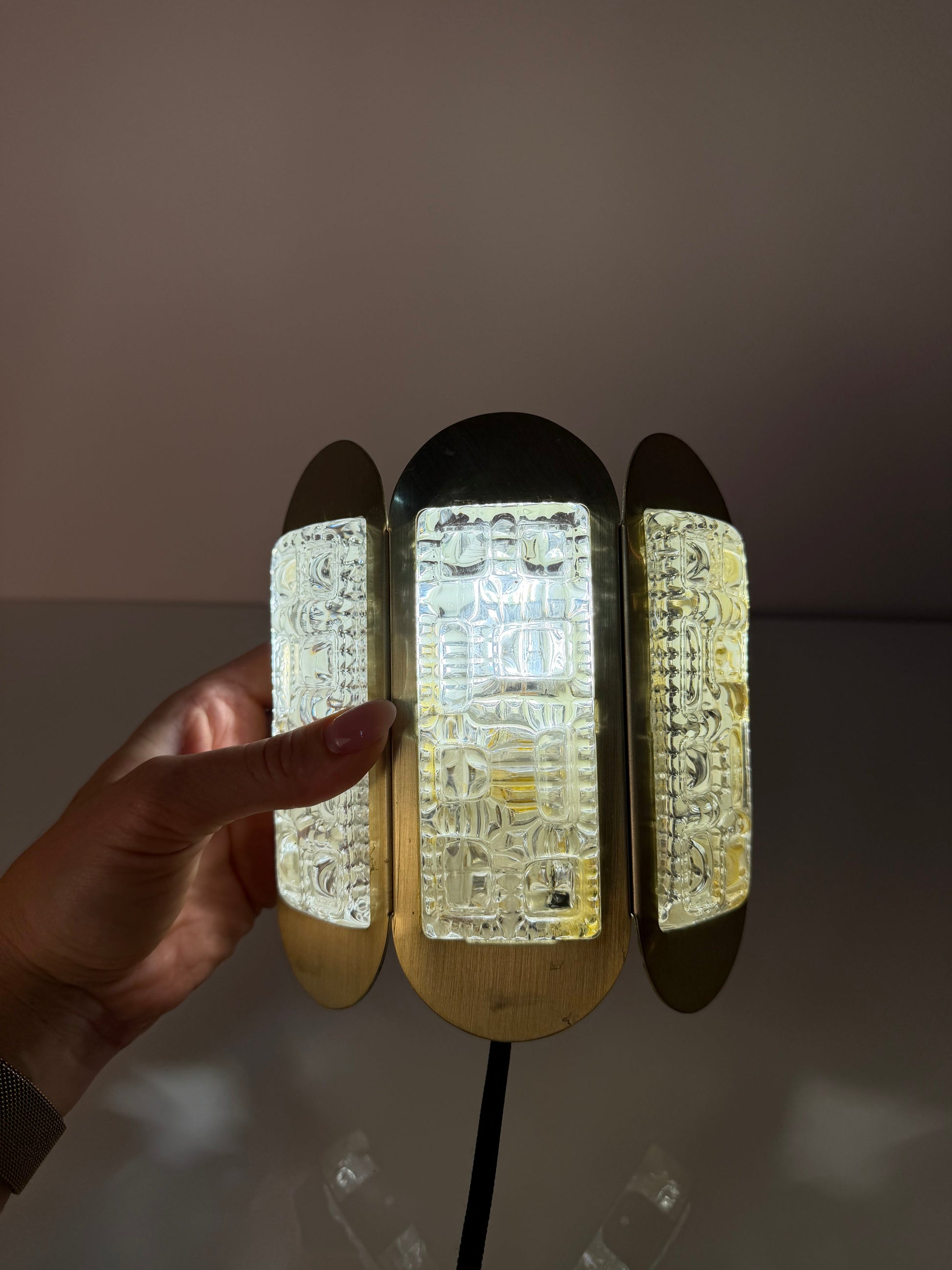 Vintage Wandlampe gold Glas von Vitrika