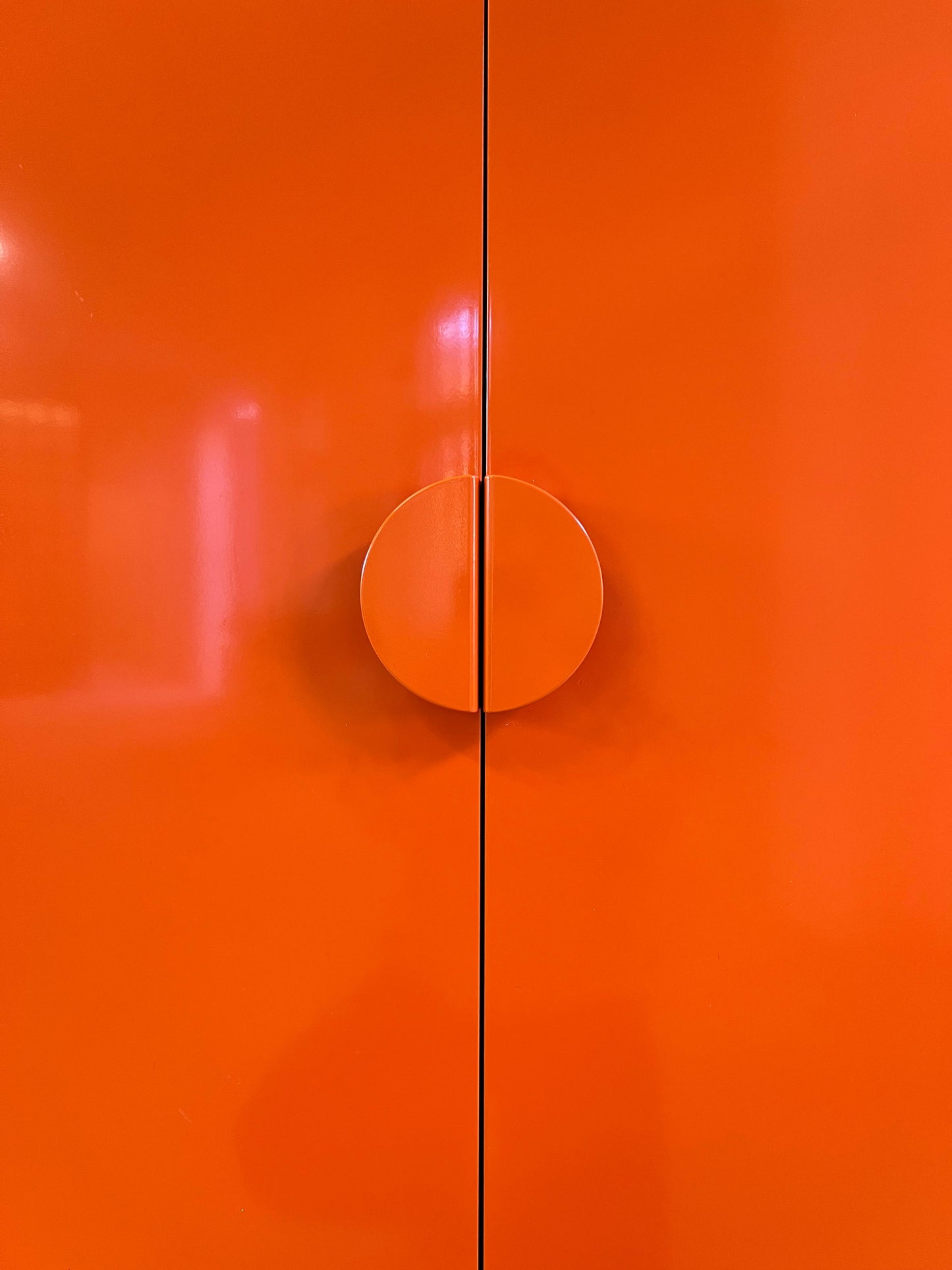 Vintage Schuhschrank orange von Schönbuch