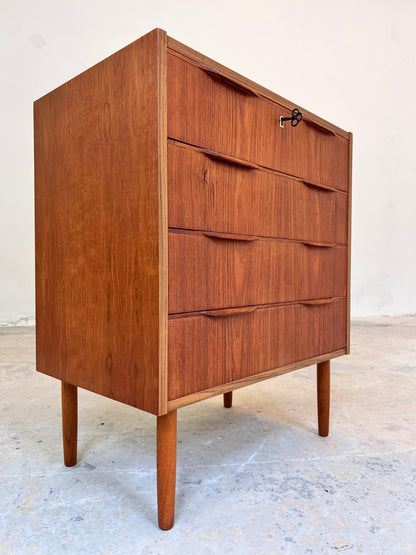 Vintage Kommode Teak mit Schloss aus Dänemark