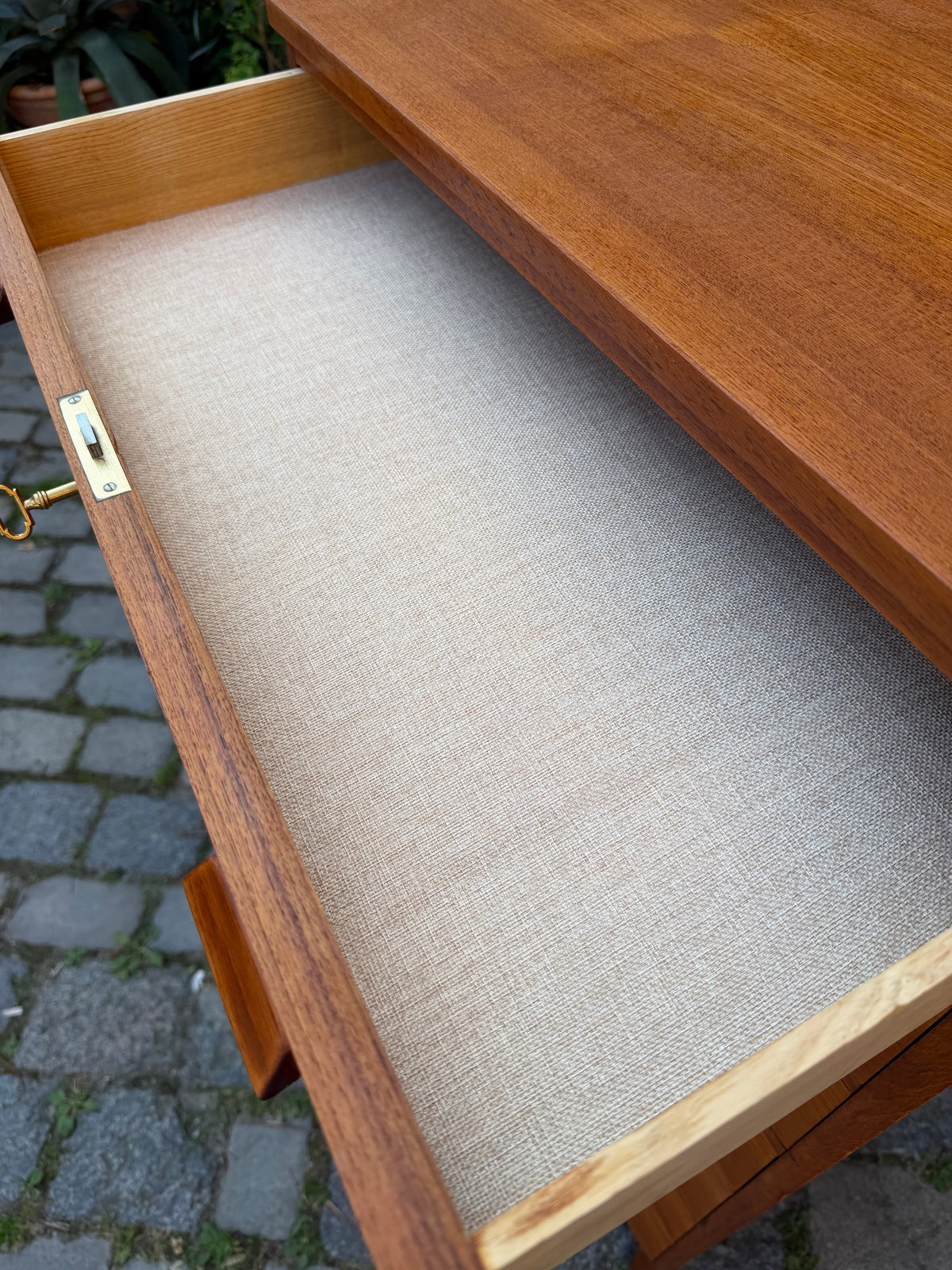 Vintage Tallboy Kommode aus Teak, Dänemark