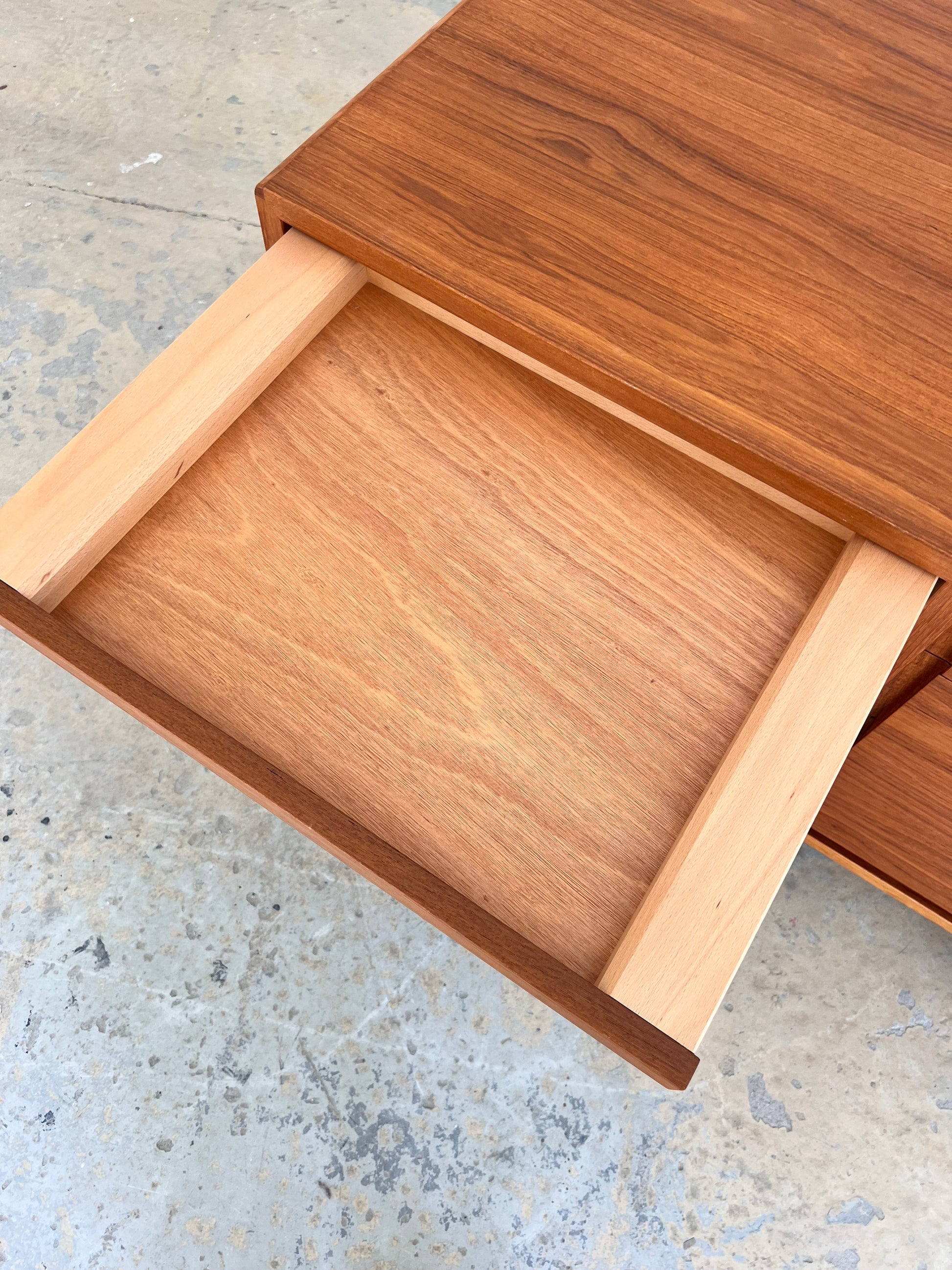 Vintage Schreibtisch Teak mit Laptop-Fach aus Dänemark