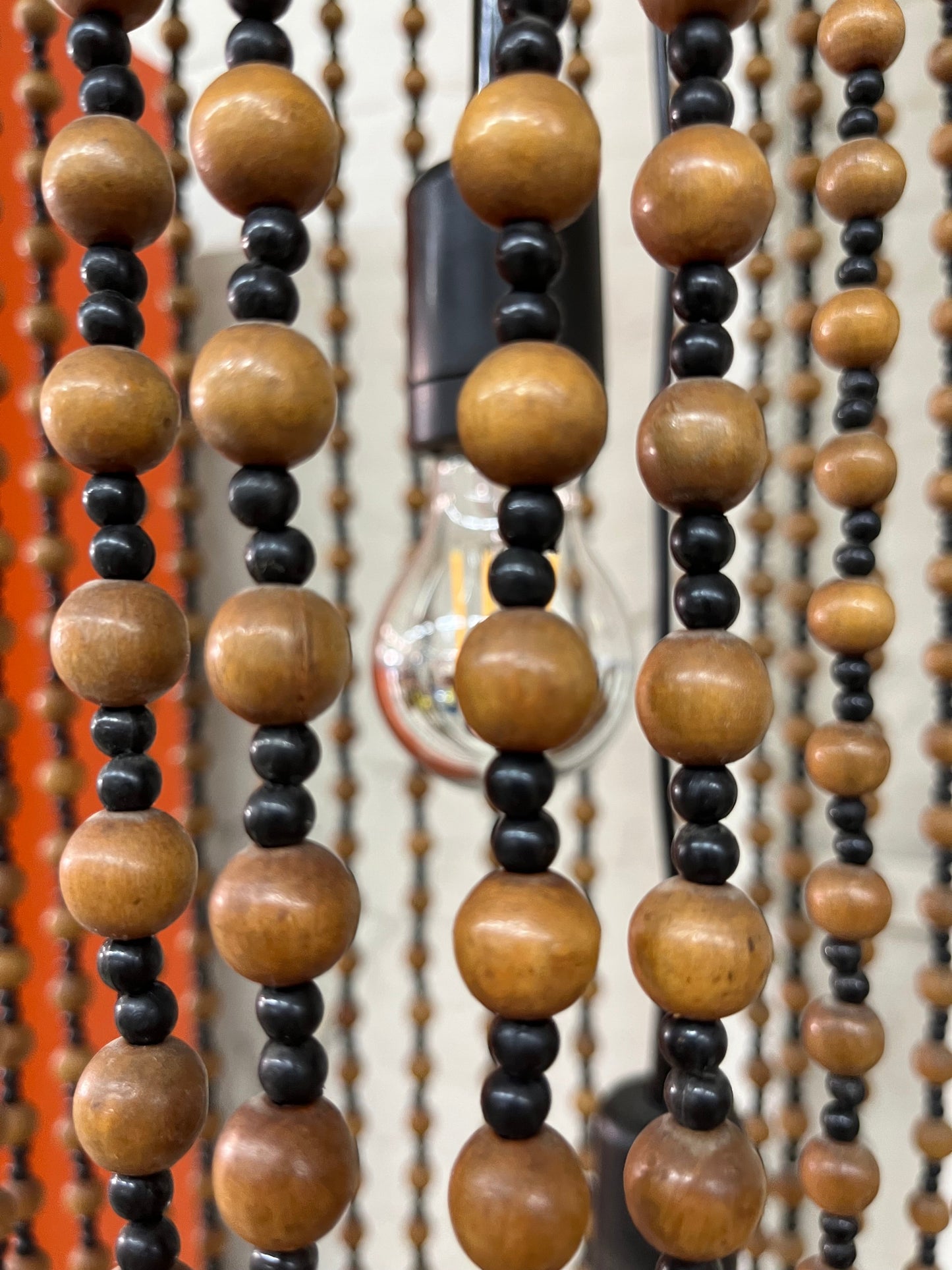 Vintage Kaskadenleuchte Modell 887 von Temde Holzperlen E27