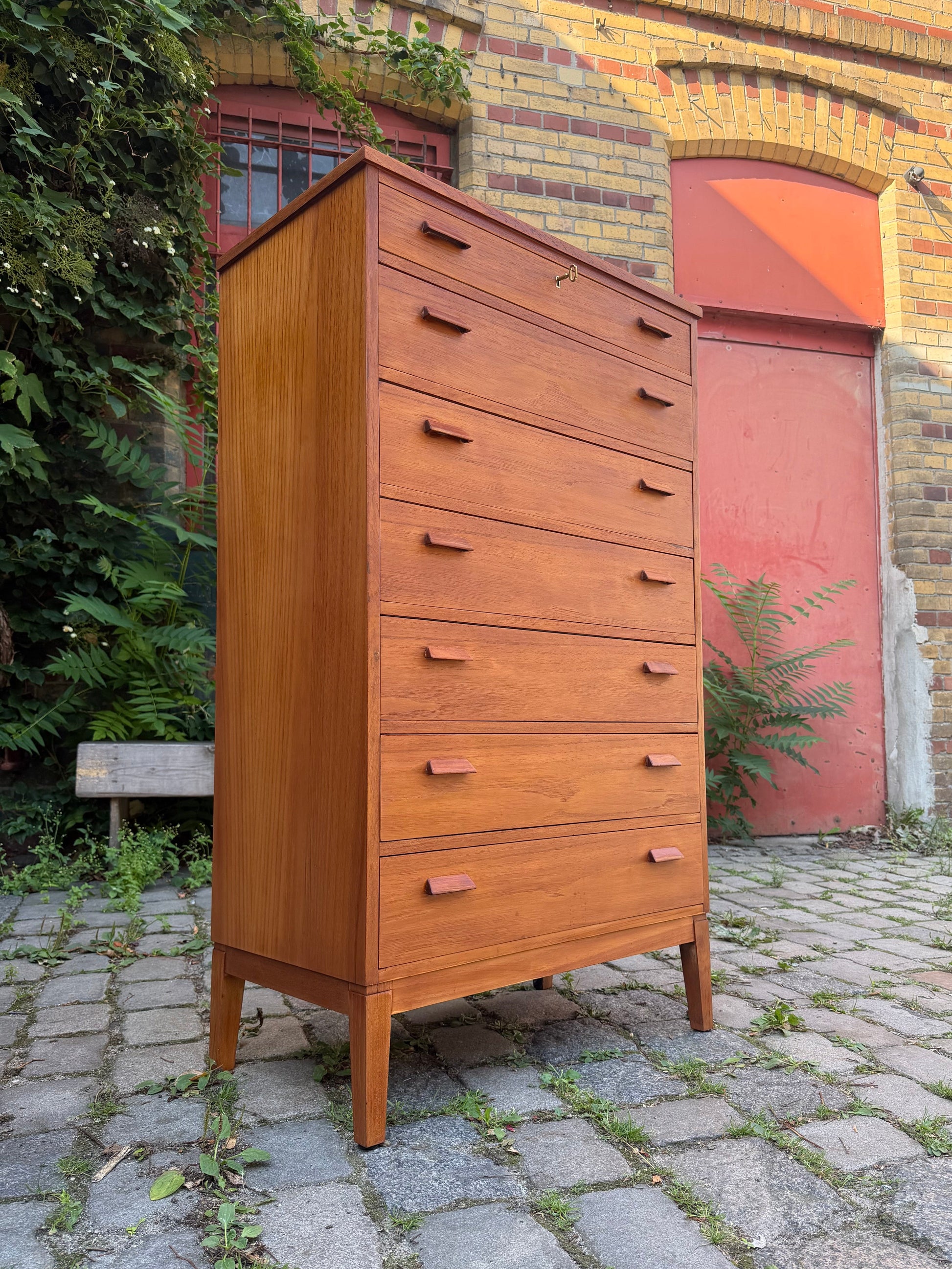Vintage Tallboy Kommode aus Teak, Dänemark