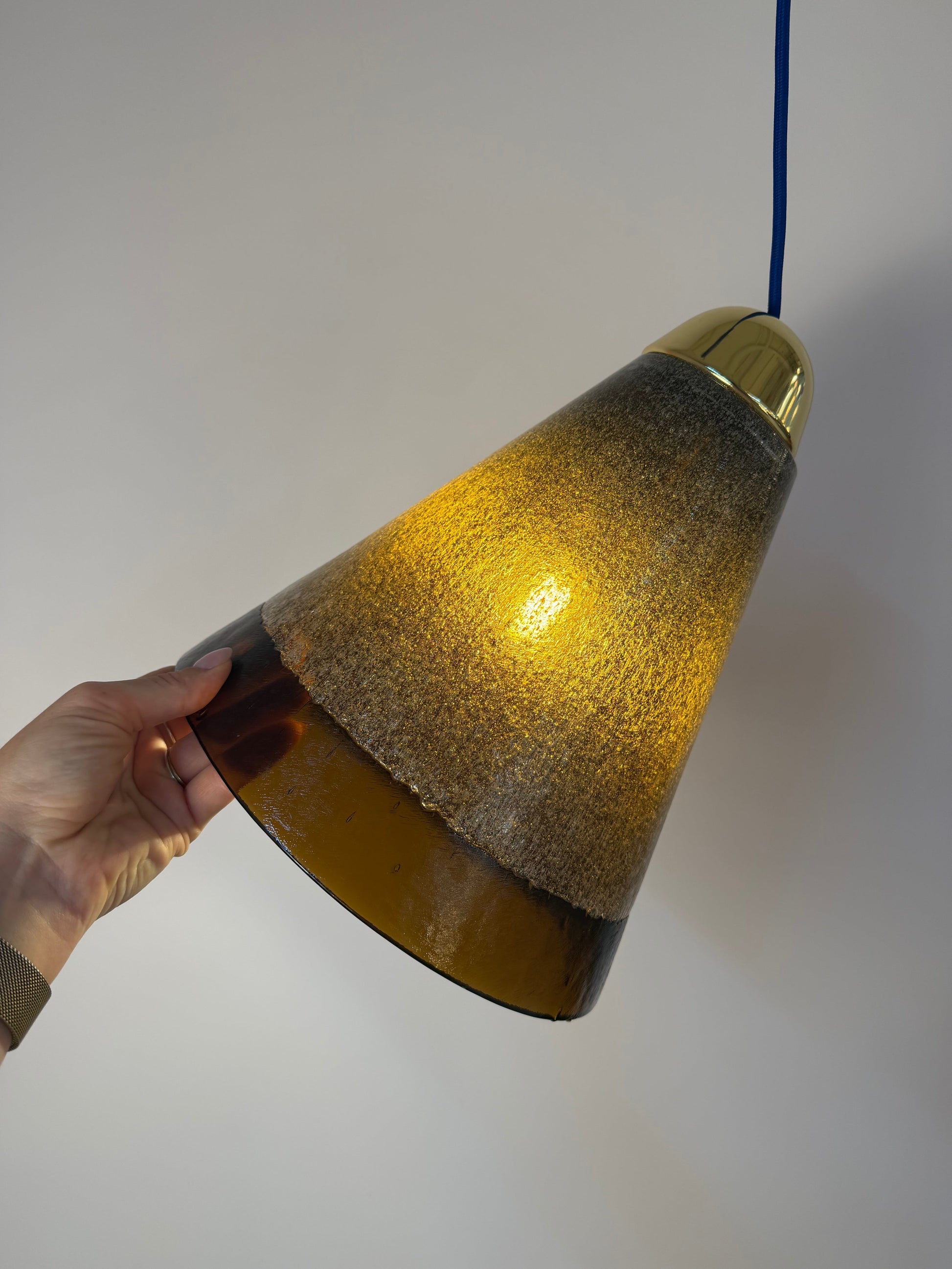 Vintage Hängelampe braun aus Glas von Peill und Putzler