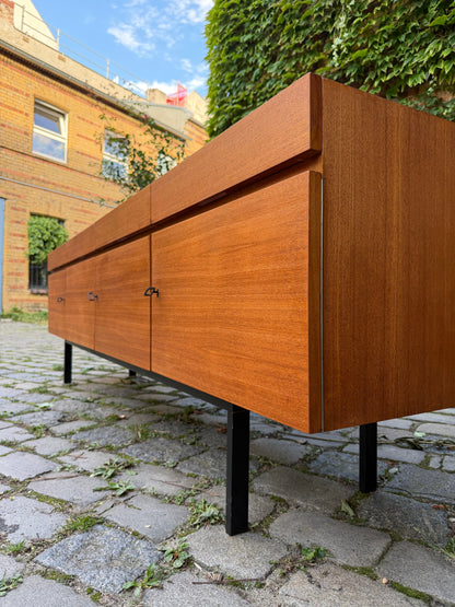 Vintage Sideboard Teak mit Schloss, 240 cm, Mid-Century Modern