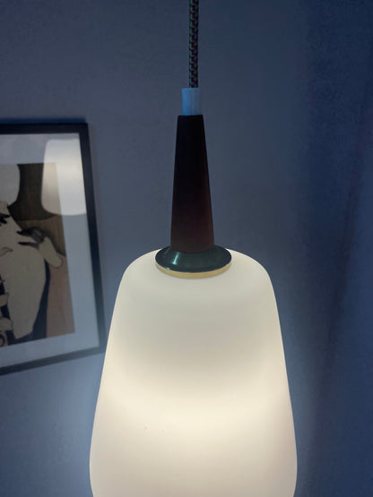 Vintage Hängelampe Opalglas Teak aus Dänemark