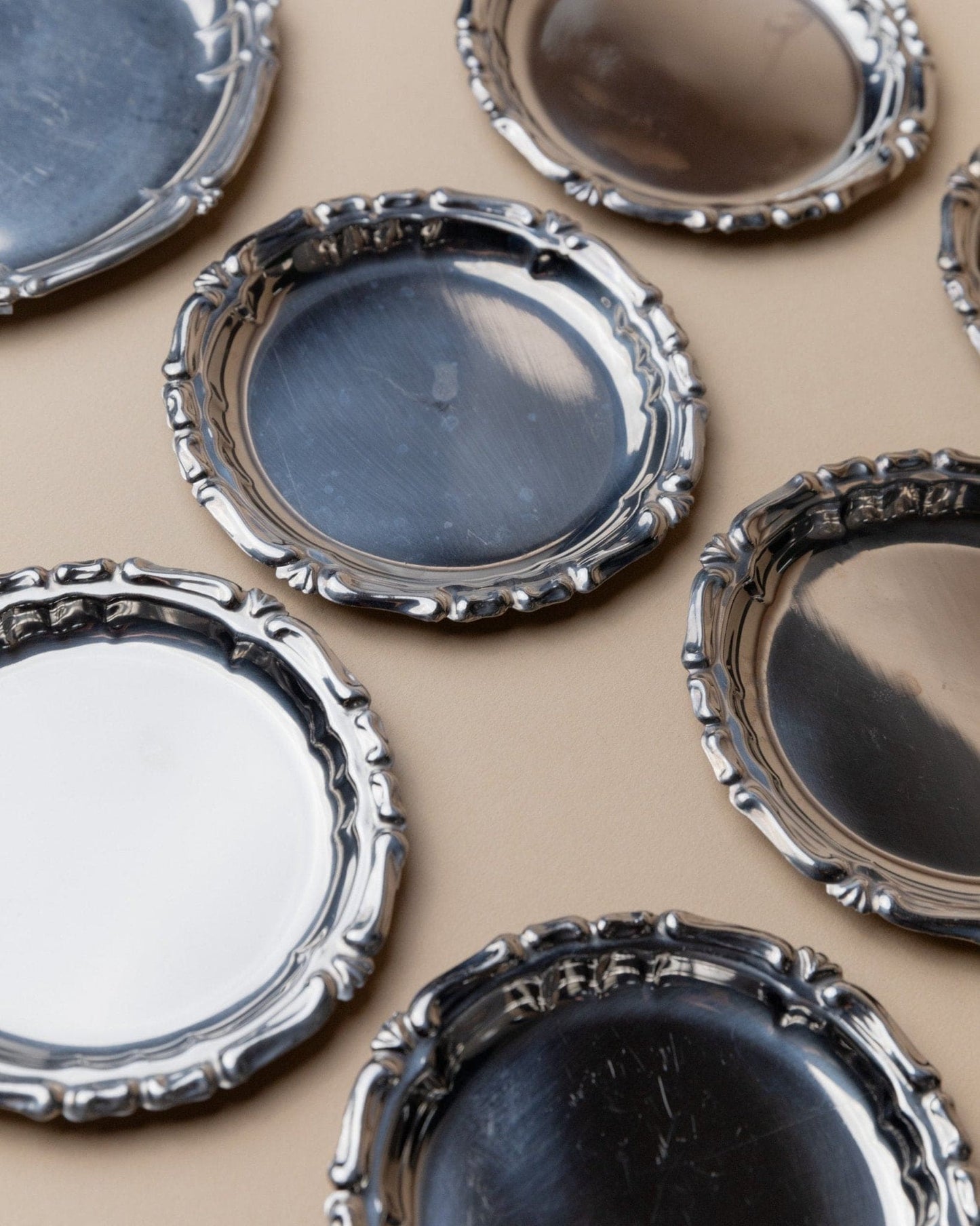 Vintage Untersetzer Edelstahl Italien 1980er zeitloses Design Set von 7