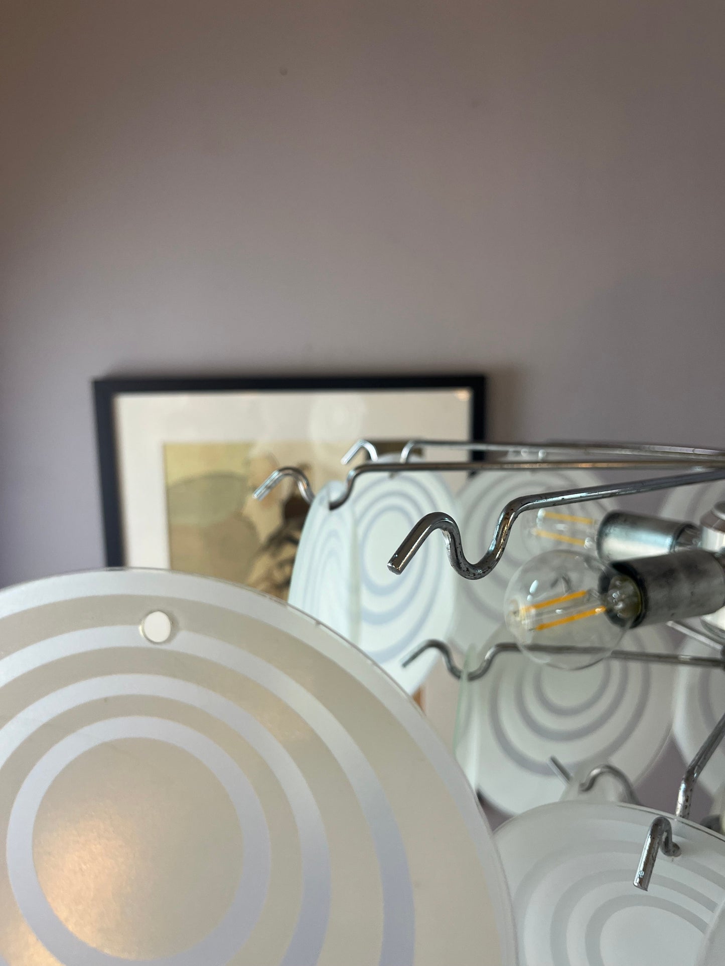 Vintage Kronleuchter weiß silber mit Glasscheiben von Vistosi inspiriert