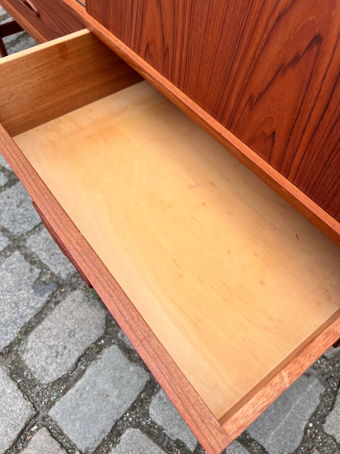 Buffet haut vintage en teck du Danemark