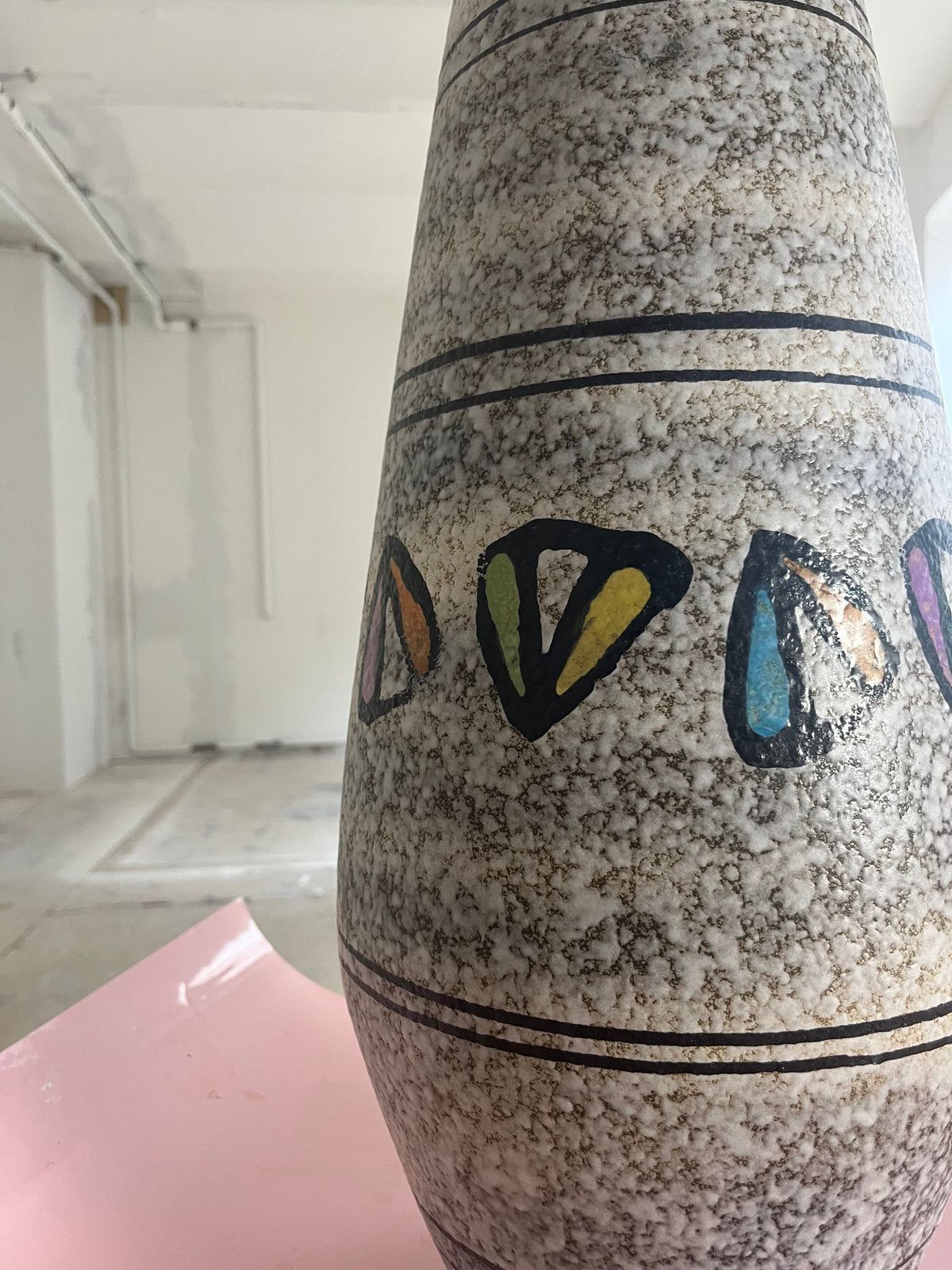 Vase de sol vintage 613-60 blanc-gris de Bay Keramik Allemagne de l'Ouest