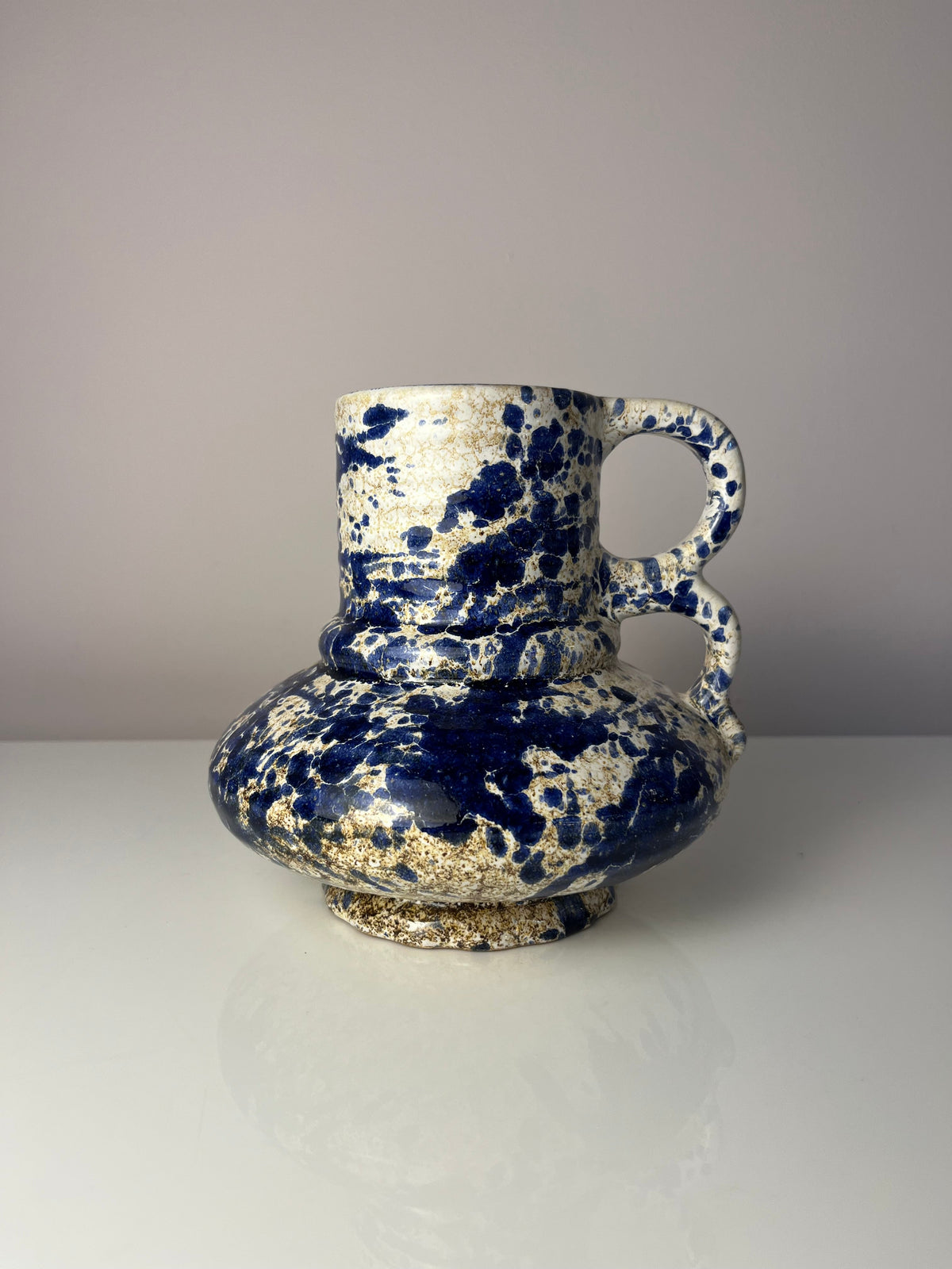 Vintage Karaffe blau gesprenkelt von Marei Keramik