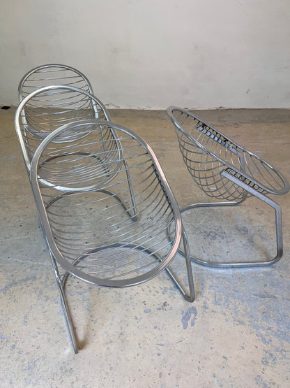 Vintage Freischwinger "Egg Chair" von Gastone Rinaldi mit Fell