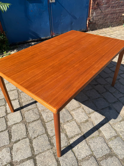 Vintage Esstisch Teak ausziehbar von Henning Kjærnulf
