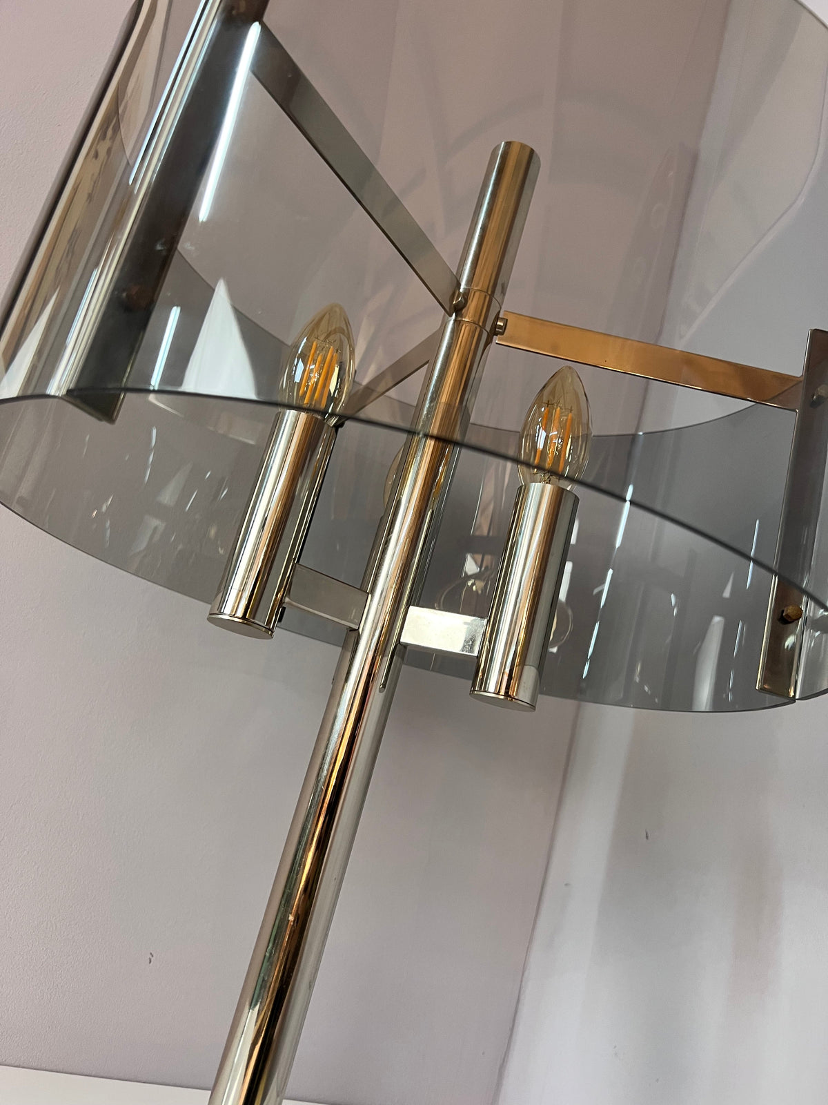 Vintage Tischlampe Chrom und Rauchacryl