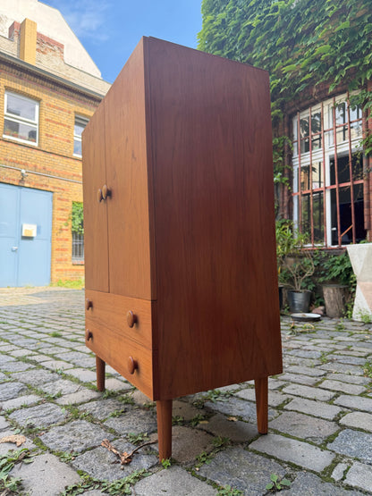 Vintage Kommode Teak mit runden Griffen aus Dänemark