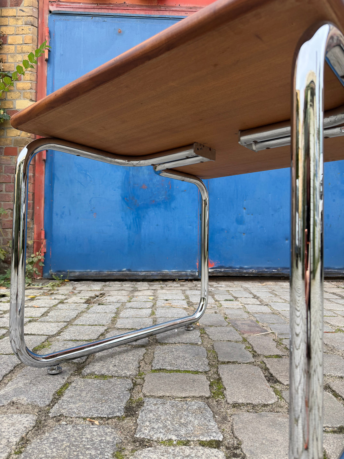 Vintage Esstisch Teak und Chrom im Space Age Design