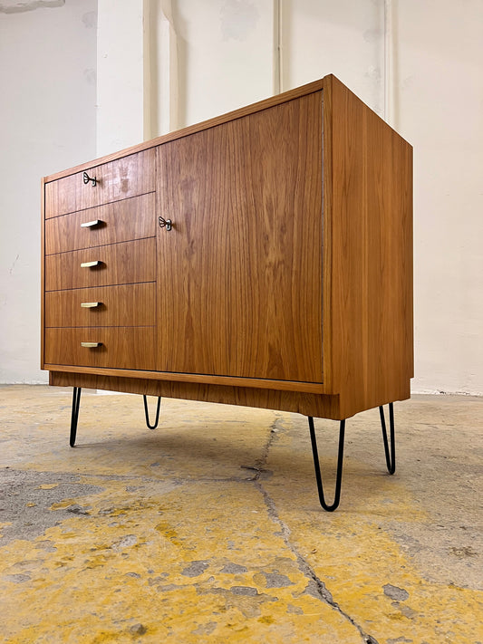 Vintage Kommode Typ 605 von Herbert Eilenberg für Hellerau mit Schubladen auf Hairpinlegs