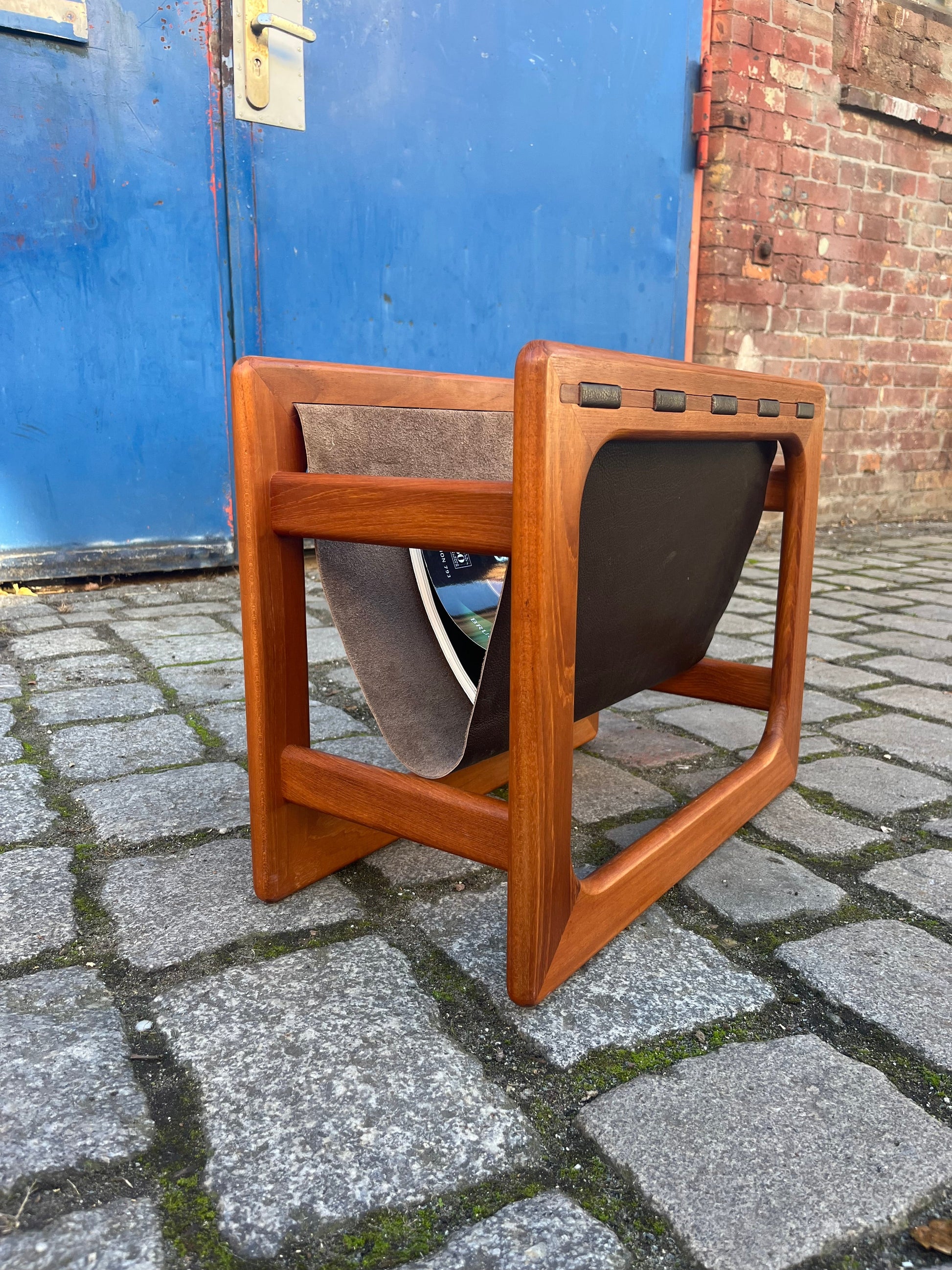 Zeitungsständer Teak Echtleder von Aksel Kjersgaard für Salin Møbler