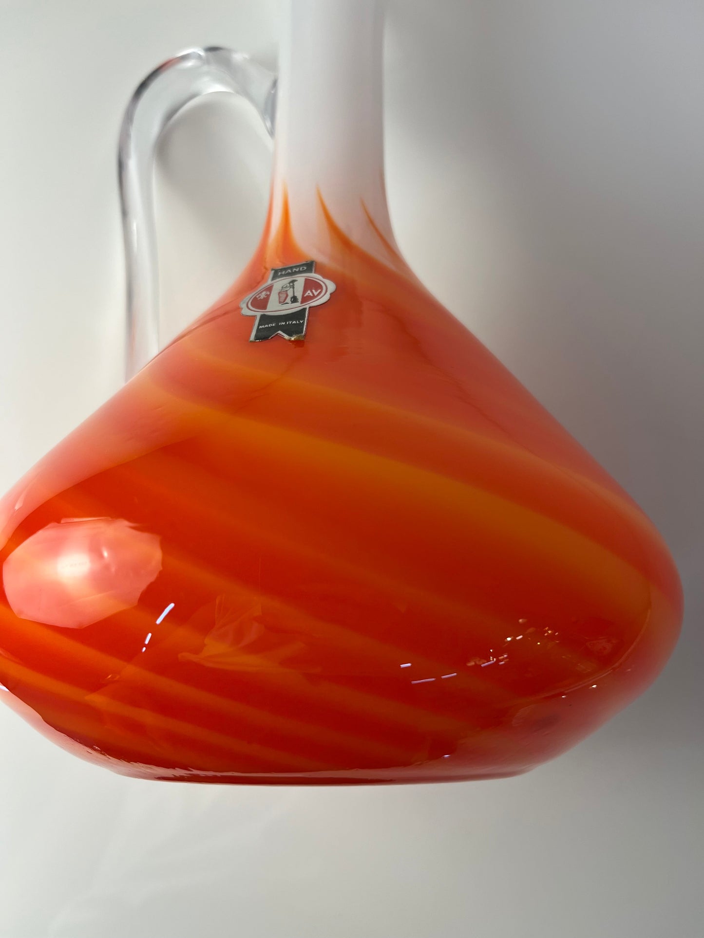 Vintage Henkelvase aus Opalglas mit Flammenmuster von Vetreria Artigiana Sanminiatello