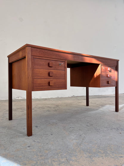 Vintage Schreibtisch von Domino Møbler Teak