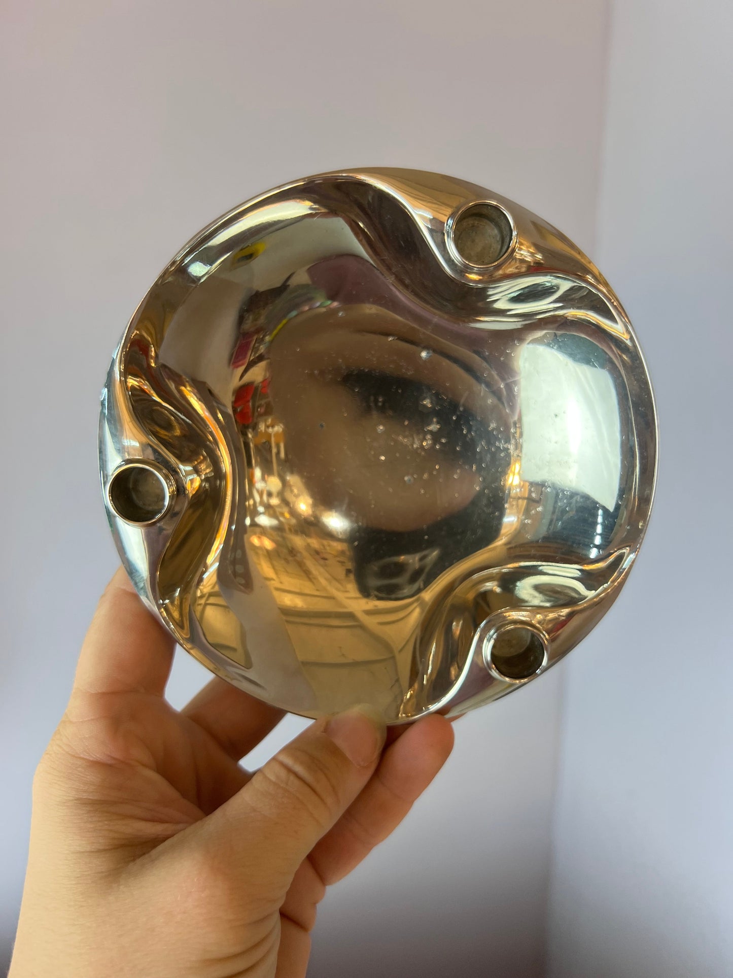 Ashtray made of fabric and nail