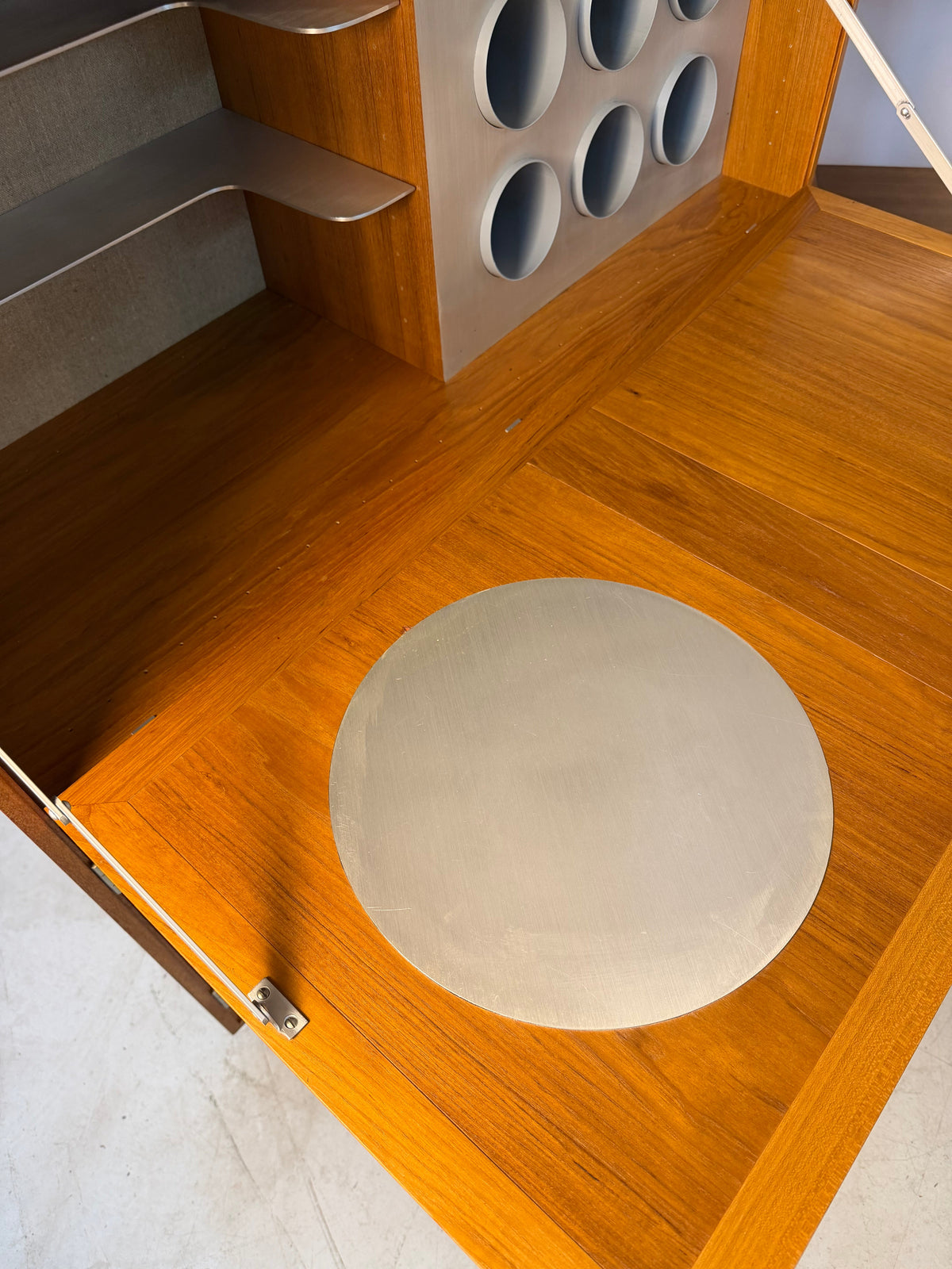 Vintage Barschrank Eiche von Rud Thygesen und Johnny Sørensen für HG Furniture