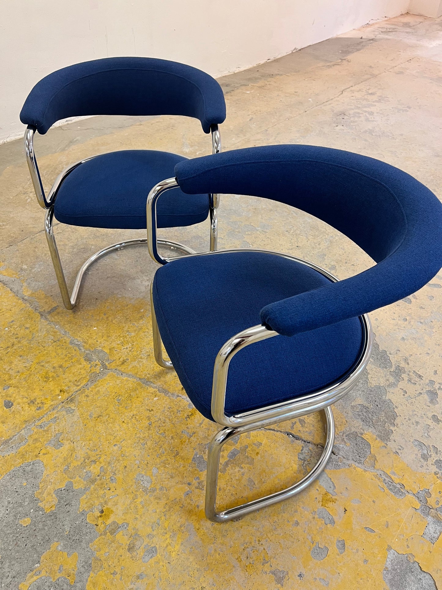 Vintage Freischwinger blau Chrom von unbekannt für unbekannt, neu gepolstert