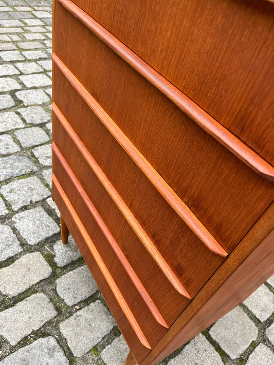 Vintage Kommode Teak mit Schloss und durchgehendem Griff von unbekannt für unbekannt