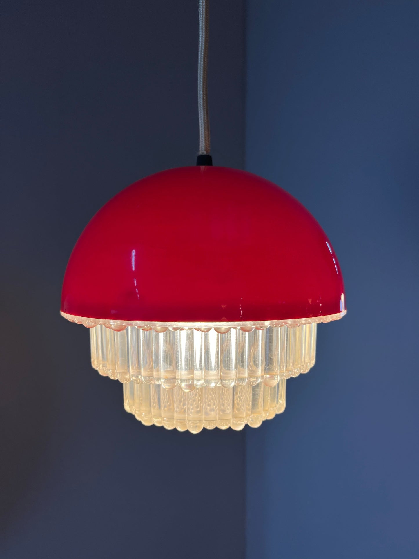 Hängelampe rot Kunststoff