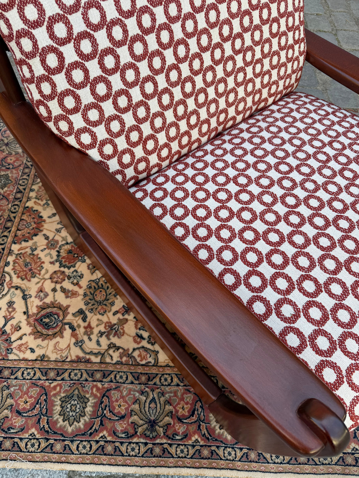 Vintage Sessel Mahagoni Brutalismus mit Kreismuster