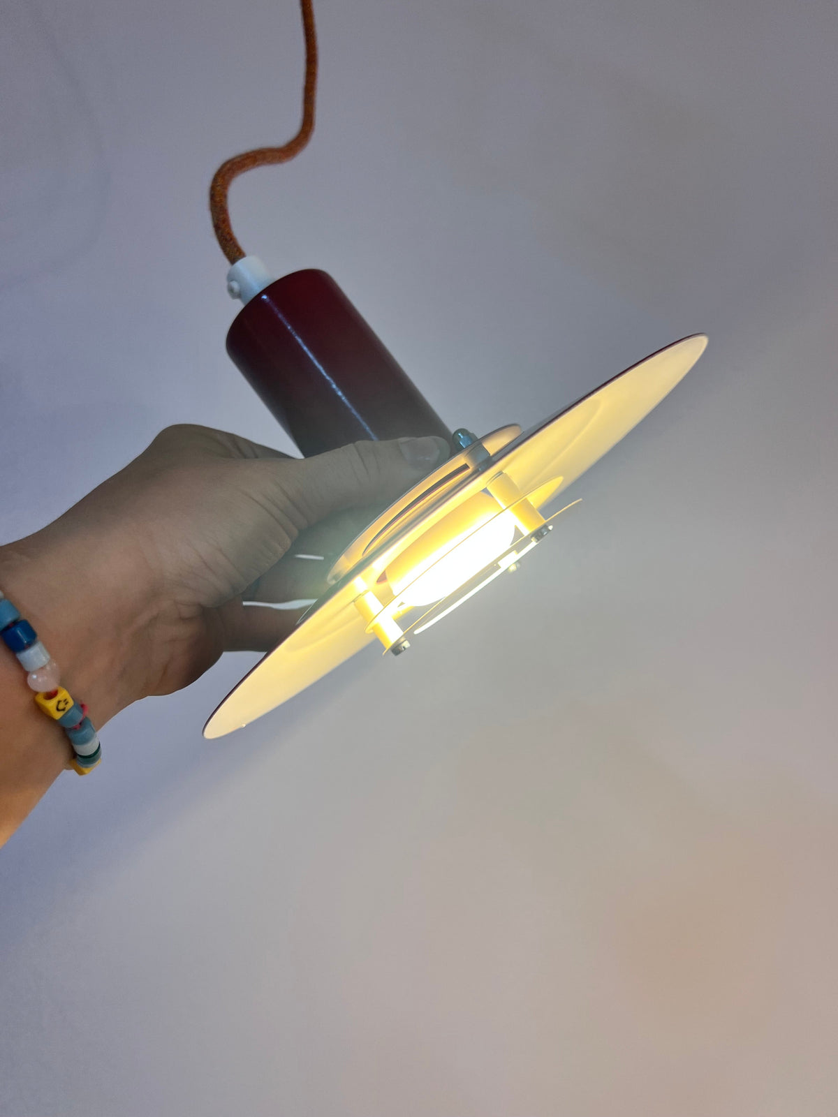 Vintage Lamellenlampe "4020" von Lyfa, dunkelrot